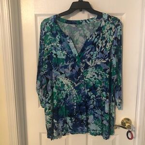 Women’s shirt in blues and greens
